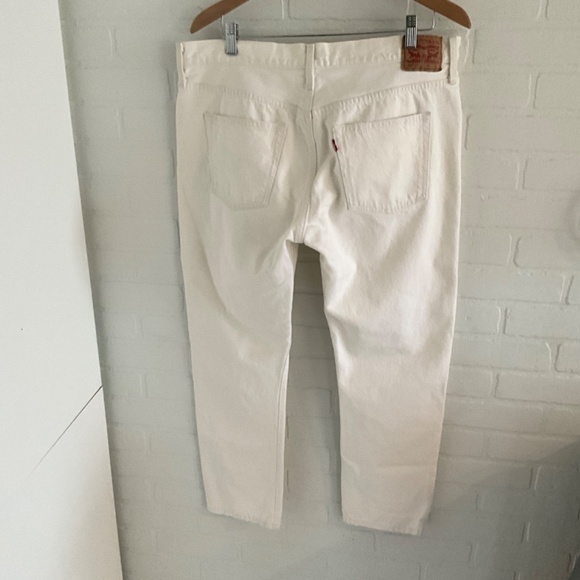 Levi’s 501 White Straight Relaxed fit Button fly Distressed Men or unisex 32x32 - Picture 10 of 16